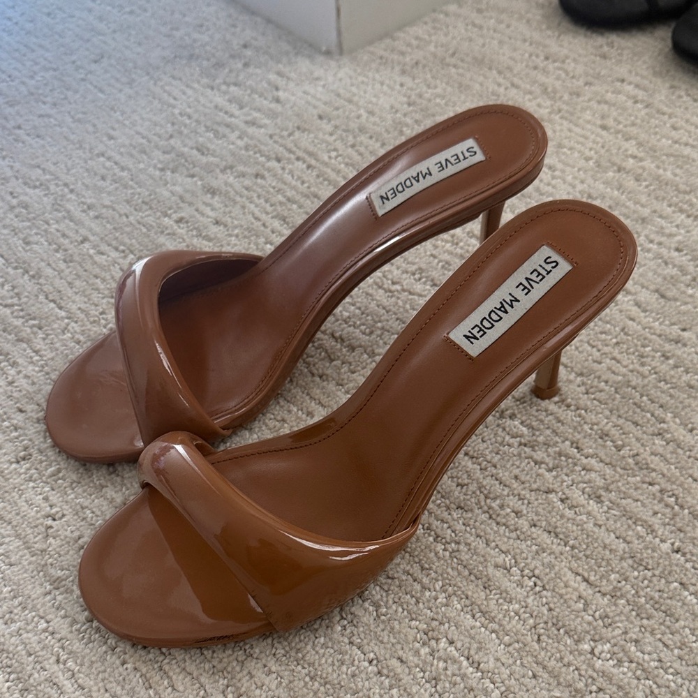 Steve Madden Brown Patent Open-Toe Mule Heels